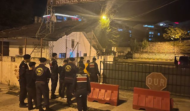 Niksar'da Evden Hırsızlık Yapan 3 Kişi Tutuklandı