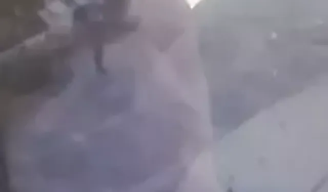 Feci Kaza: Otomobil Park Halindeki Araçlara ve Yayalara Çarptı, 1 Ölü, 3 Yaralı