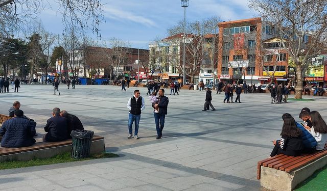 Erbaa’ya Yazdan Kalma Günler Geliyor: Sıcaklık 20 Dereceyi Zorlayacak