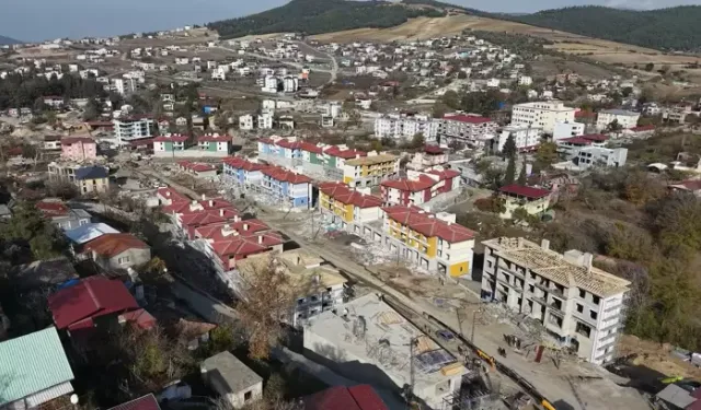 Yeni Konut, İş Yeri ve Cami İnşaatları Hızla Sürüyor
