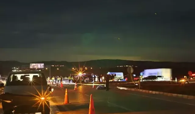 Minibüsle Çarpışan Motosikletin Sürücüsü Öldü, Eşi Yaralandı