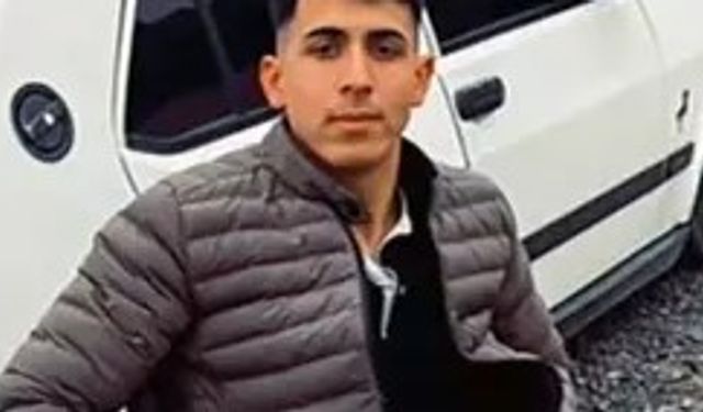 Genç Sokak Ortasında Bıçaklanarak Öldürüldü