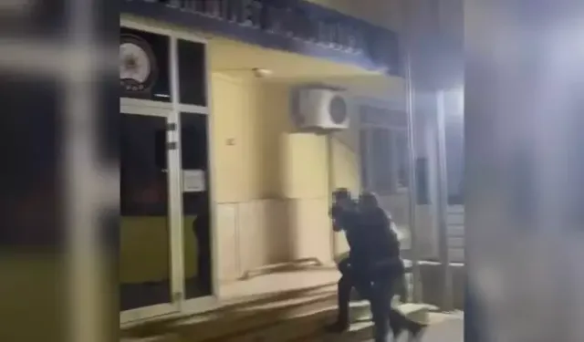 Ümraniye’de Kurye Atatürk Portresine Tükürdü