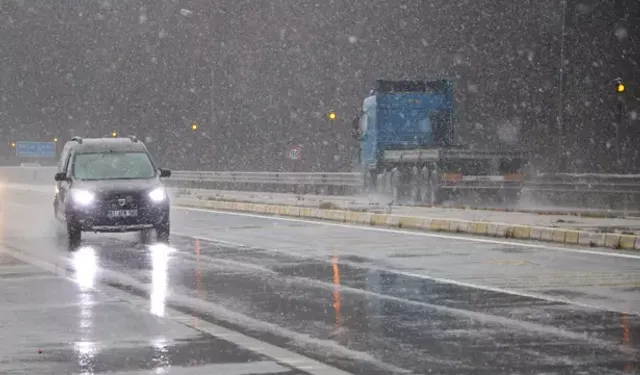 Bolu Dağı’na Mevsimin İlk Karı Düştü