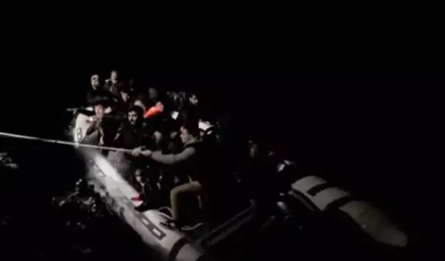 Motoru Arızalanan Botta 29 Kaçak Göçmen Kurtarıldı