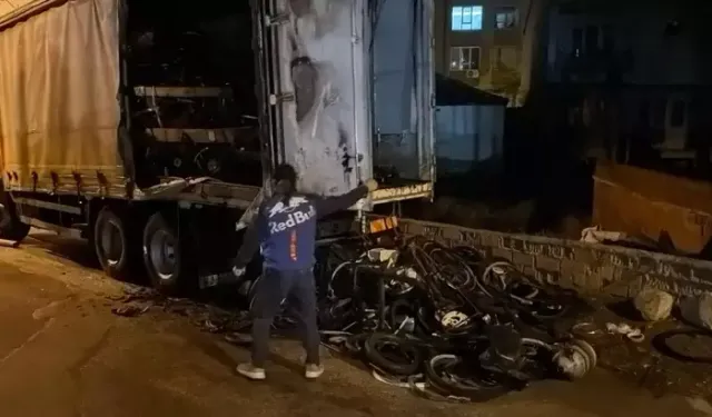 Kamyonda Yangın: Bisikletler Zarar Gördü