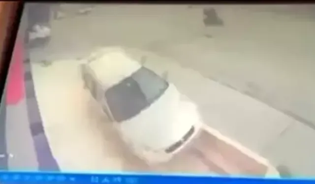 Kaldırıma Çıkan Otomobil Sürücüsü Yaralandı