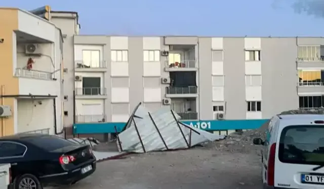 Gece Fırtınası Çatıyı Uçurdu: Maddi Hasar Oluştu