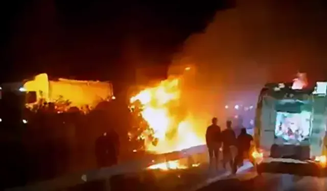 Angus Yüklü TIR Alev Aldı: 2 Kişi Hayatını Kaybetti