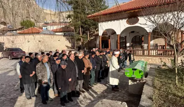 Tokat'ta Oğlunun Öldürdüğü Baba Defnedildi