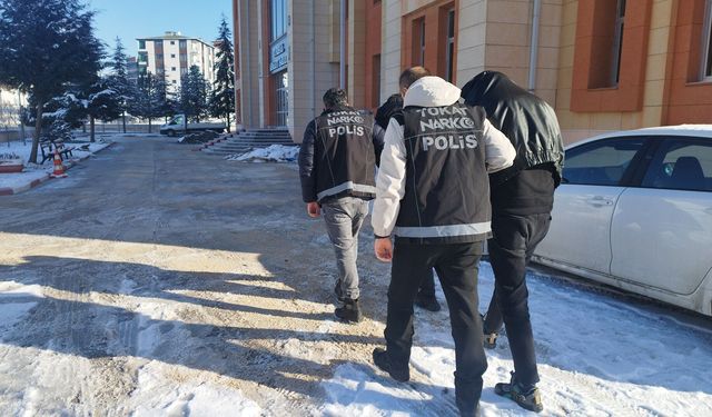 Tokat'ta Yastığa Gizlenmiş 107 Gram Taş Kokain Ele Geçirildi: 1 Tutuklama
