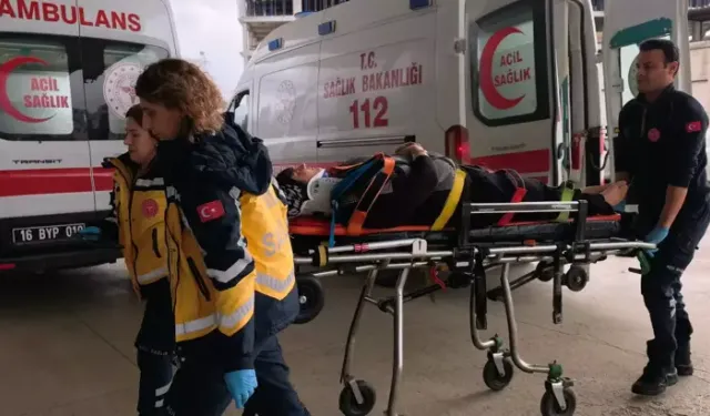 İnegöl’de Cam Silerken 2’nci Kattan Düştü