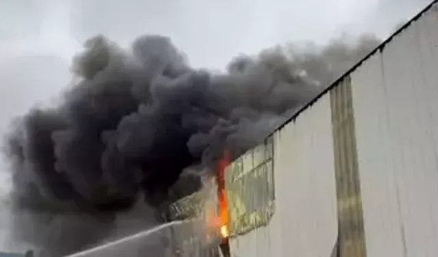 Balıkesir’de Yapı Market Deposu Alev Alev Yandı