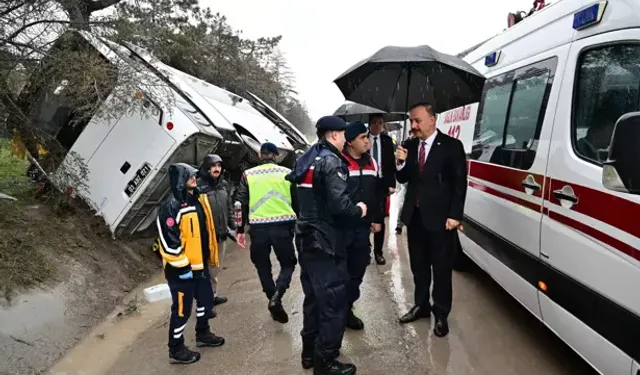 Isparta’da Cezaevi Ring Aracı Devrildi: 3 Jandarma Yaralı