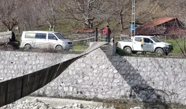 Erfelek’te Rüzgârda Asma Köprü Ters Döndü: 2 Yaralı