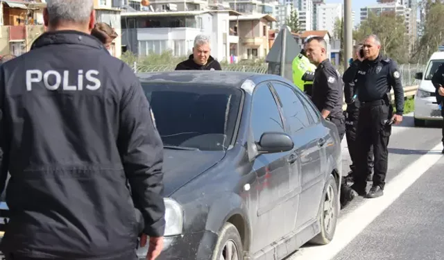 Adana’da Otoyolda Park Halindeki Araçta Şüpheli Ölüm