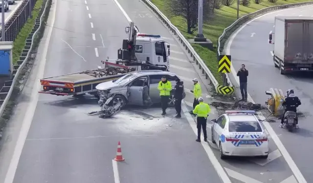 Esenler’de Cip Refüje Çarparak Takla Attı: Sürücü Yaralı