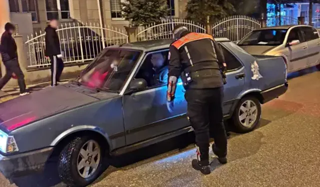 Polis Denetiminde 6 Bin 692 Sentetik Ecza Ele Geçirildi