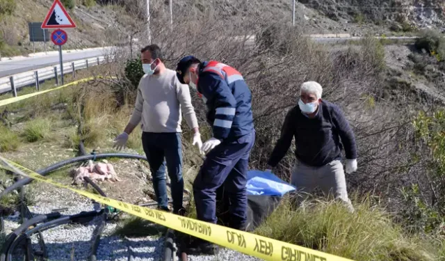 Gazipaşa’da Yol Kenarında Kadın Cesedi Bulundu