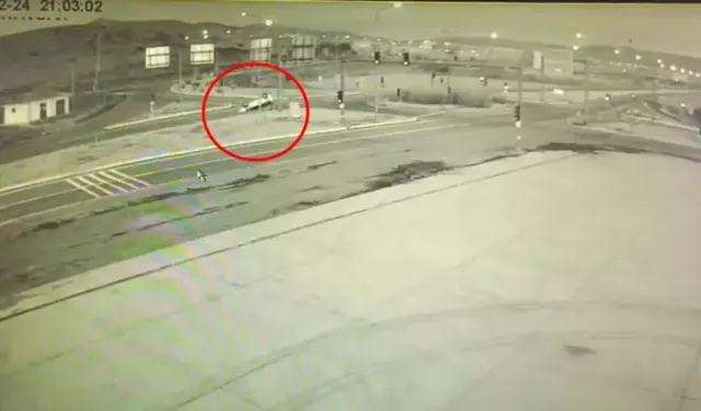 Bingöl’de Hafif Ticari Araç Takla Attı: Sürücü Yaralandı