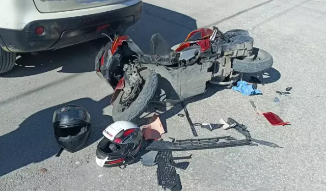 Burdur’da Otomobil ile Motosiklet Çarpıştı: 2 Yaralı