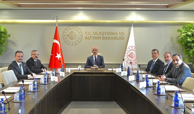 Bakan Uraloğlu İle Tokat’ın Ulaşımı Konuşuldu: Çamlıbel Tüneli ve Ek Seferler Masada!