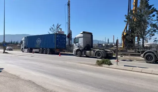 TIR’ların Arasında Sıkışan Sürücü Hayatını Kaybetti