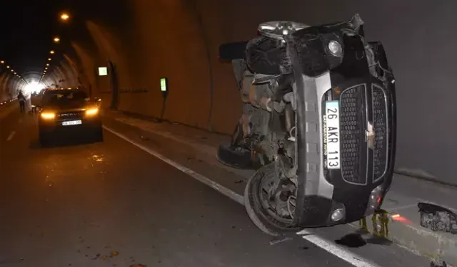 Bitlis’te Otomobil Takla Attı: 2 Yaralı