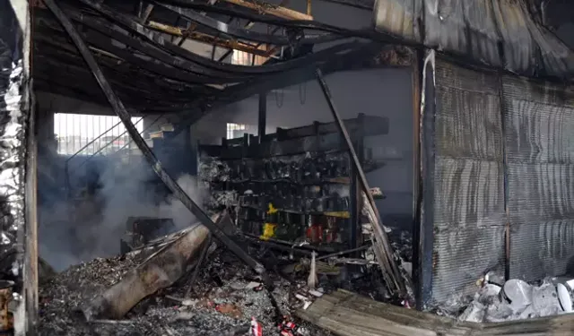 Serik’te Depo Yangını: 20 Milyon TL’lik Zarar