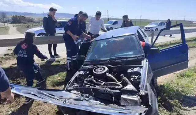 Kontrolden Çıkan Otomobil Refüje Çarptı: 1 Yaralı