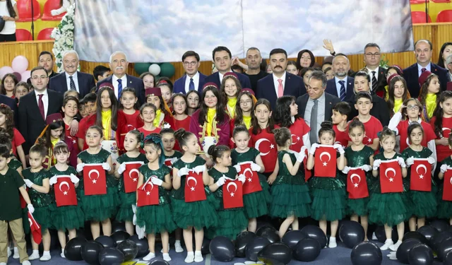 Tokat’ta 23 Nisan Coşkusu ve Vefa Bir Arada: "Sizi Hiç Unutmayacağız"