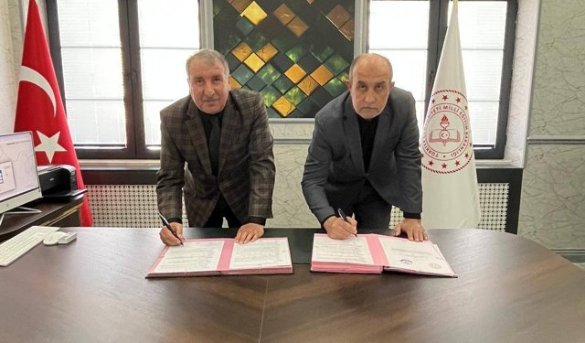 Niksar’da İstihdam İçin Güç Birliği: İş Makinesi Operatörleri Sertifikalı Olacak!