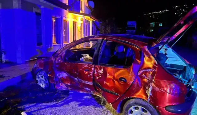 Otomobil Takla Attı: 9 Yaralı, 2 Çocuğun Durumu Ağır