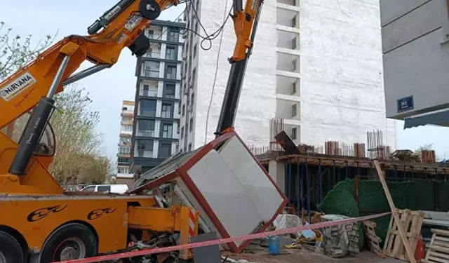 İnşaat Kazası: Vinç Parçası Düştü, 2 İşçi Yaralandı