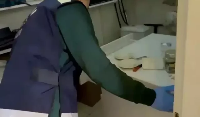 Gizli Bölmede 1 Milyon Kaçak Makaron Ele Geçirildi