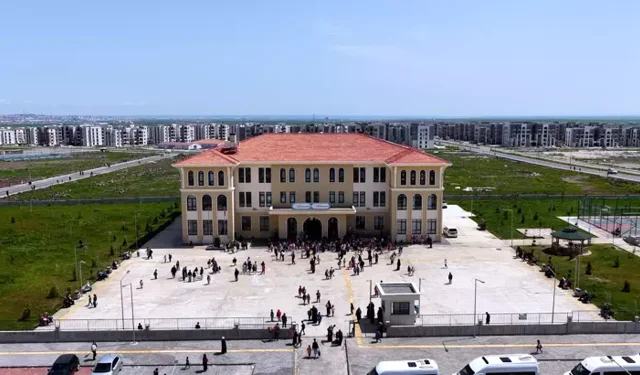 Diyarbakır’da Yeni Okulda 23 Nisan Coşkusu