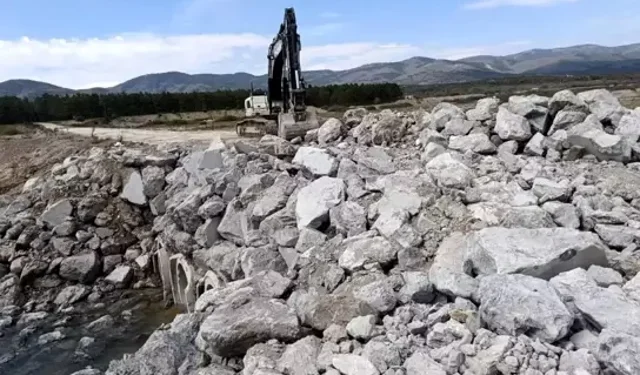 Sandıklı’da Yağıştan Zarar Gören Yol Yeniden Açıldı