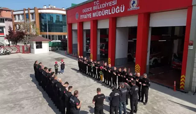 İtfaiyeci Kardeşler Sabah Duasında