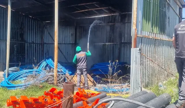 Domaniç’te Depo Yangını İtfaiye Tarafından Söndürüldü