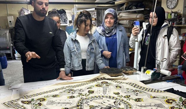 TOGÜ’lü Grafik Tasarım Öğrencileri Baskı Tekniklerini Sahada Öğrendi