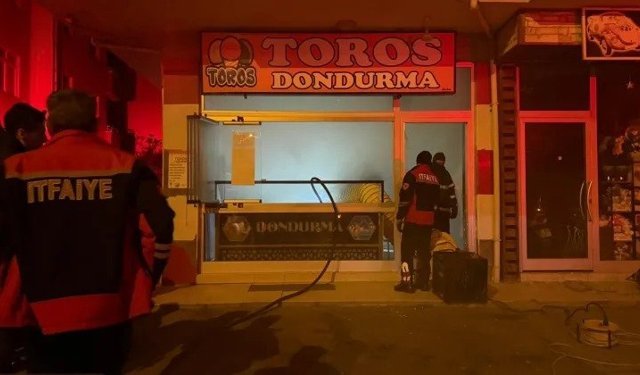 Erbaa'da Dondurma Dükkânında Yangın