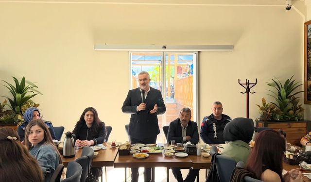Başkan Tepebaşı Kadın Esnafıyla Buluştu!