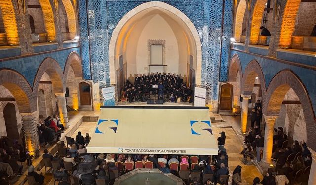 TOGÜ Gökmedrese’de Türk Halk Müziği Gecesi