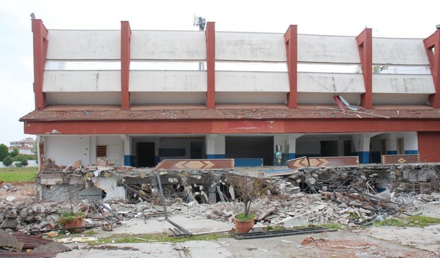 Erbaa’da Yıkım Başladı, Merak Katlandı: Efsane Stadın Yerine Ne Yapılacak?