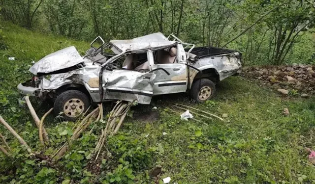 Beşikdüzü’nde Devrilen Kamyonetin Sürücüsü Öldü