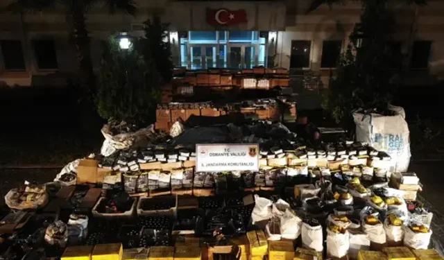 Jandarmadan Ceyhan’da Dev Darbe: 15 Milyonluk Kaçak Ürün Ele Geçirildi