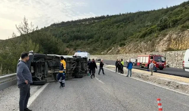 Otomobil ile Minibüs Çarpıştı: 12 Yaralı