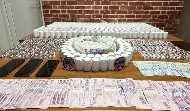 Uyuşturucu Operasyonu: 2 Tutuklama, Yüklü Miktarda Madde Ele Geçirildi