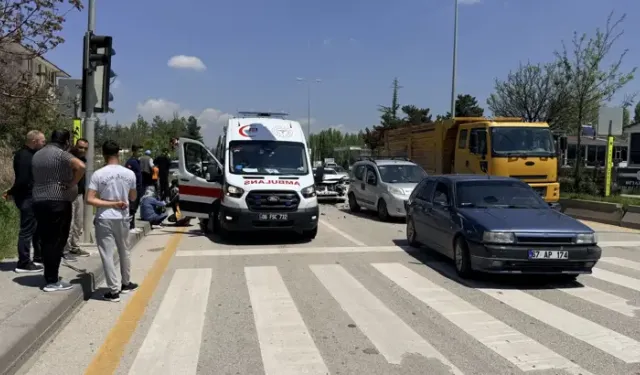 Ankara’da Zincirleme Kaza: 3 Yaralı