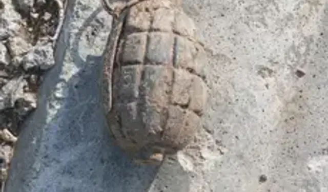 Gelendost’ta Molozlardan El Bombası Çıktı